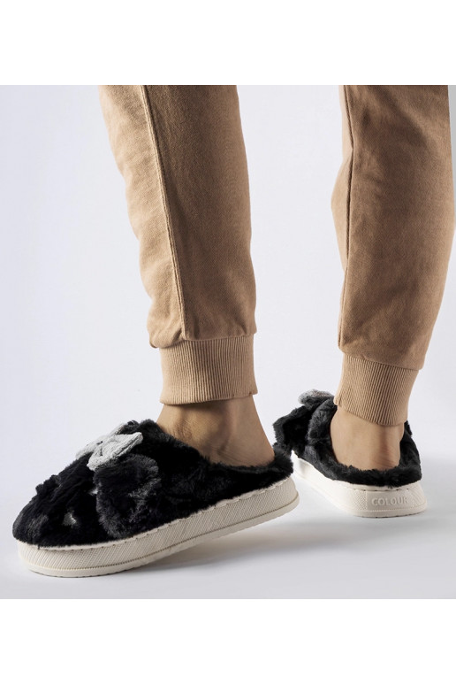 Juodos šiltos šlepetės su ausytėmis...