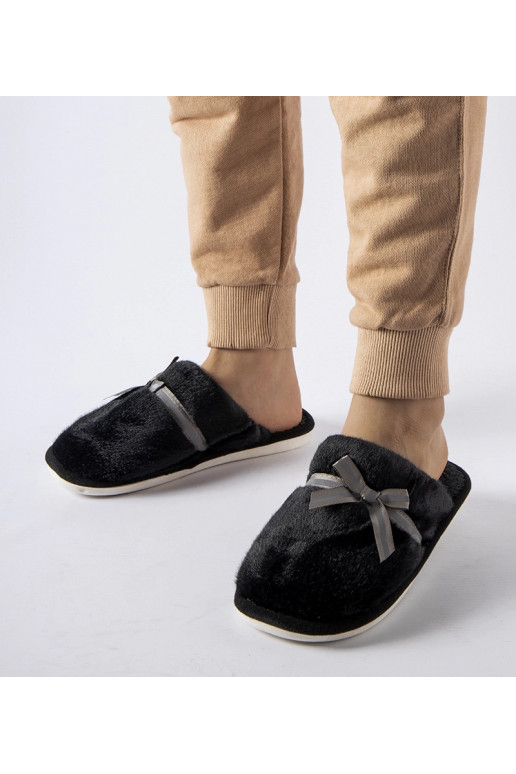 Juodos šiltos šlepetės su lankeliu...