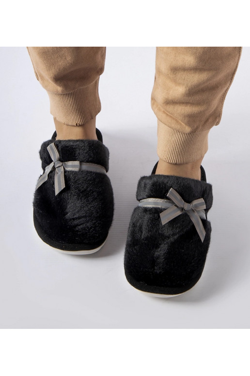 Juodos šiltos šlepetės su lankeliu...