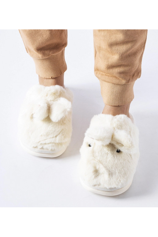 Baltos šiltos šlepetės su ausytėmis...