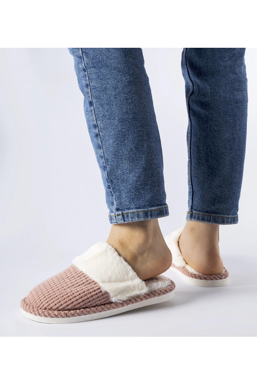 Smulkesnės rožinės šiltos šlepetės