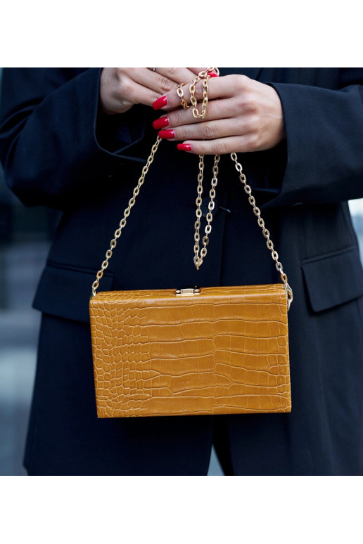 Geltonas ,,bagažinės'' krepšys ant... Geltonas ,,bagažinės'' krepšys ant...