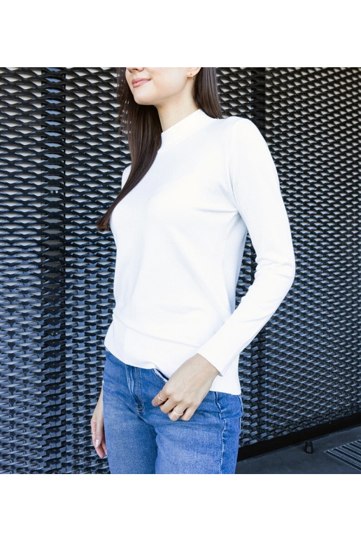 Baltas klasikinis laisvas džemperis... Baltas klasikinis laisvas džemperis...