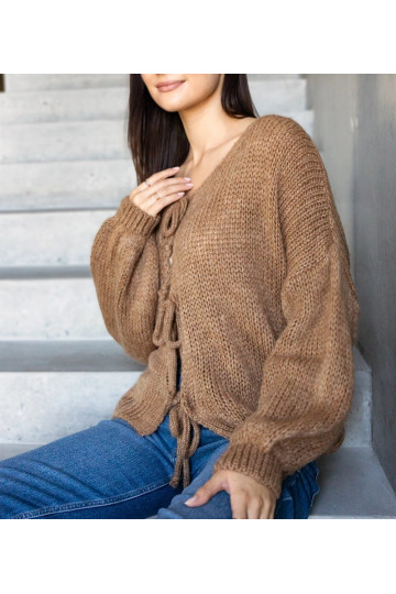 Rudas surištas megztinis...