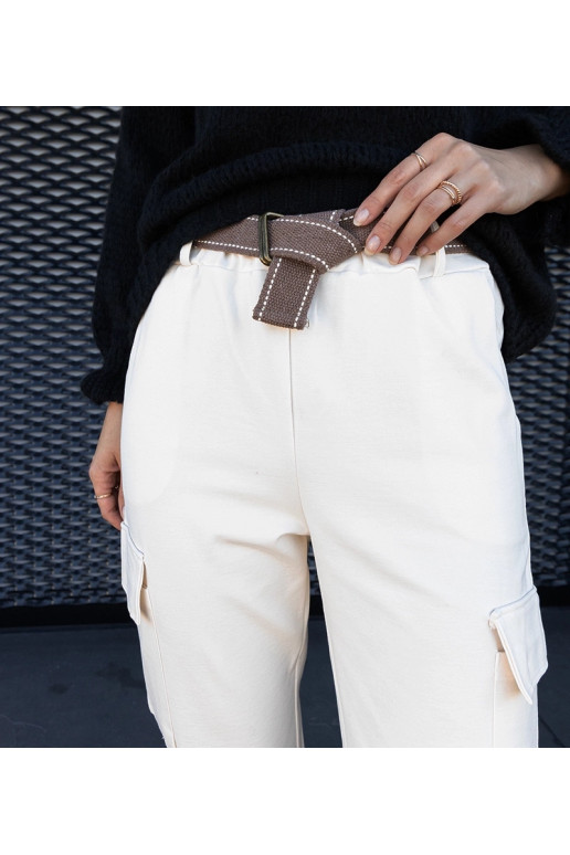 Nuala baltos krovininės kelnės su... Nuala baltos krovininės kelnės su...