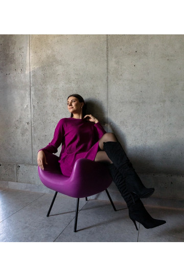 Kadyra tamsiai rožinė...