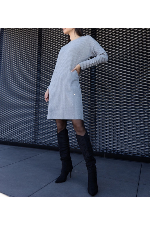 Kadyra pilka vidutinio dydžio suknelė... Kadyra pilka vidutinio dydžio suknelė...