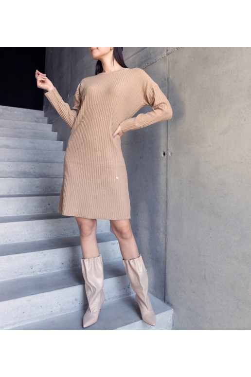 Smėlio spalvos midi suknelė su... Smėlio spalvos midi suknelė su...