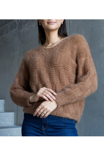 Tamsiai smėlio spalvos...