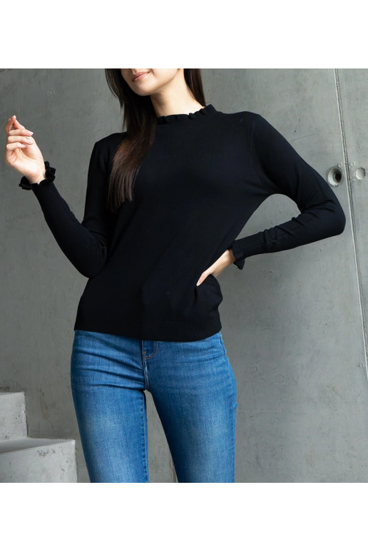 Juodas minkštas megztinis puoštas... Juodas minkštas megztinis puoštas...