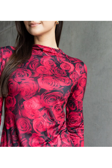 Raudona palaidinė dekoruota...