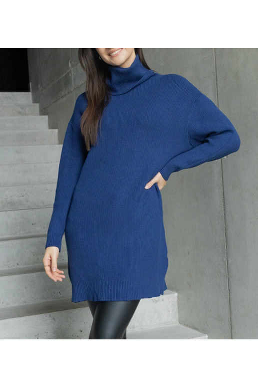 Ilgas tamsiai mėlynas minkštas... Ilgas tamsiai mėlynas minkštas...