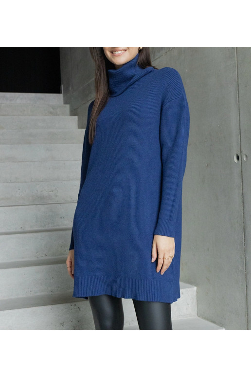 Ilgas tamsiai mėlynas minkštas... Ilgas tamsiai mėlynas minkštas...