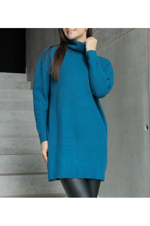 Ilgas tamsiai mėlynas minkštas... Ilgas tamsiai mėlynas minkštas...