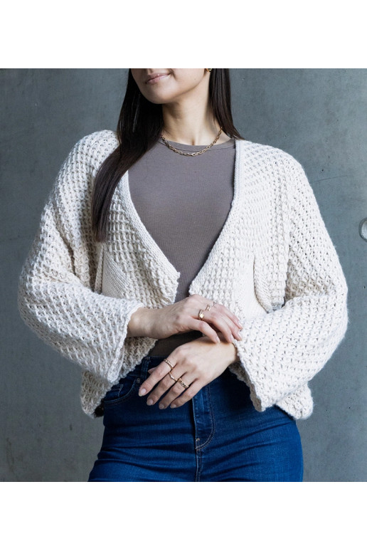 Baltas Nira įvyniojamas megztinis Baltas Nira įvyniojamas megztinis