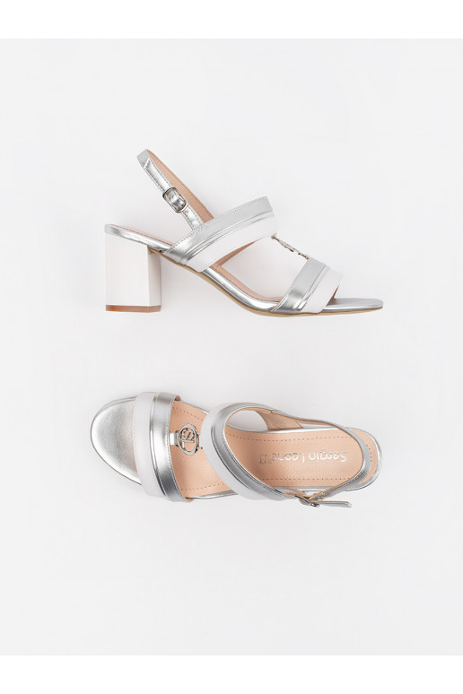 basutės ant kulno  Sergio Leone