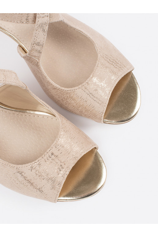 smėlio spalvos sandalai  