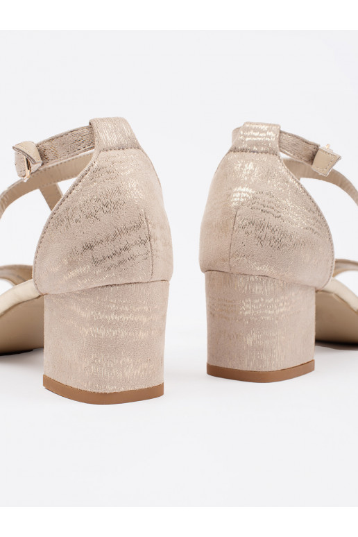 smėlio spalvos sandalai  