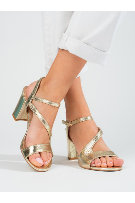 Elegantiško stiliaus sandalai  ant kulno 