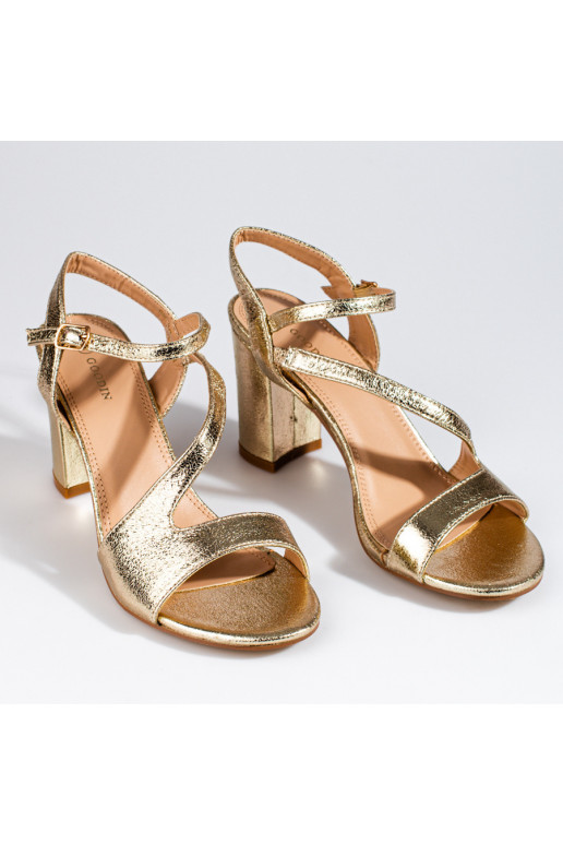 Elegantiško stiliaus sandalai  ant kulno 