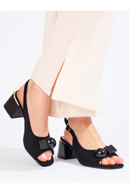 basutės iš zomšos  juodos spalvos