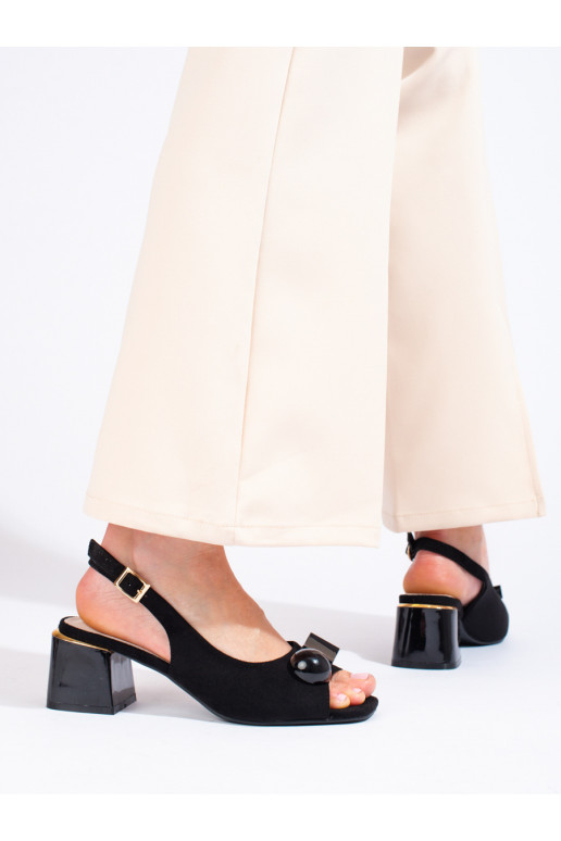 basutės iš zomšos  juodos spalvos