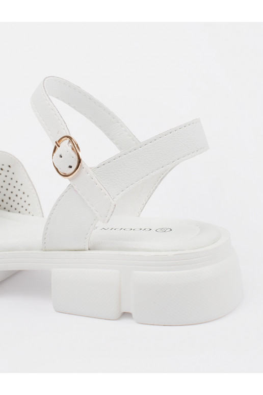 baltos spalvos sandalai su platforma