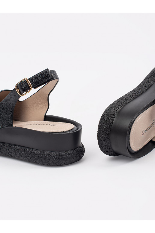 Juodos spalvos  sandalai 