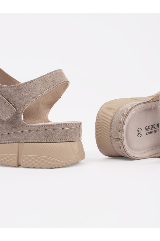 smėlio spalvos sandalai  smėlio spalvos sandalai