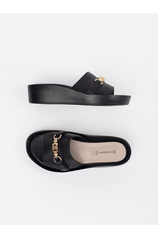 Juodos spalvos Šlepetės   su grandinėle Juodos spalvos Šlepetės   su grandinėle