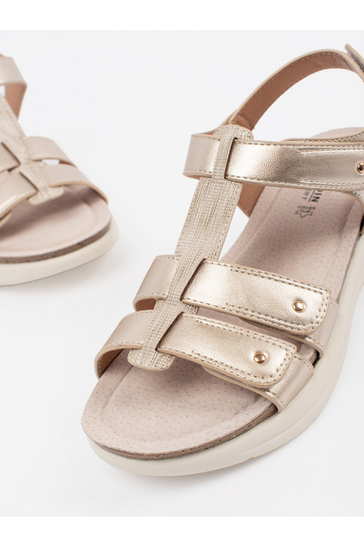 sandalai    sandalai