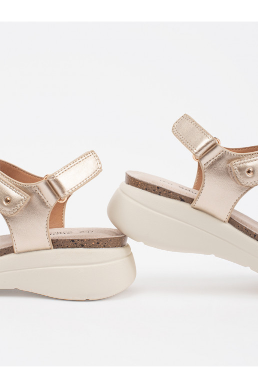 sandalai    sandalai