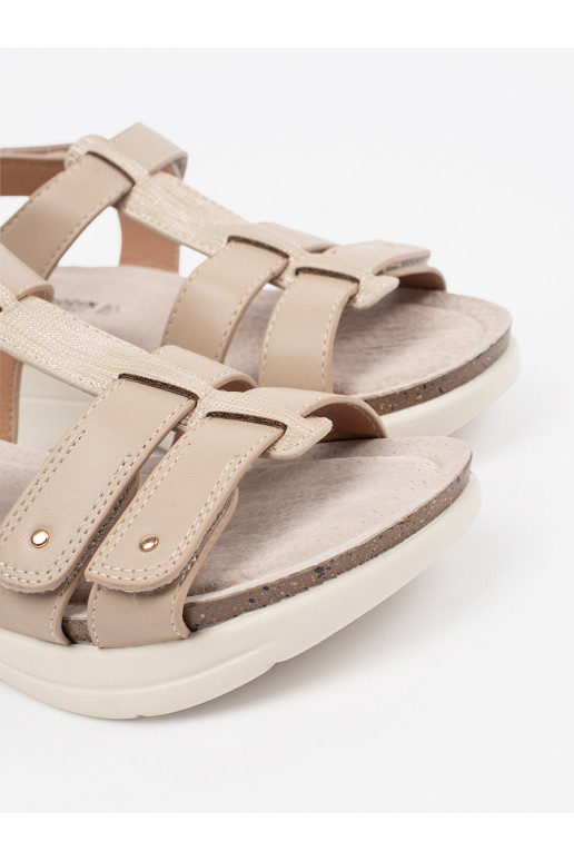 sandalai    sandalai