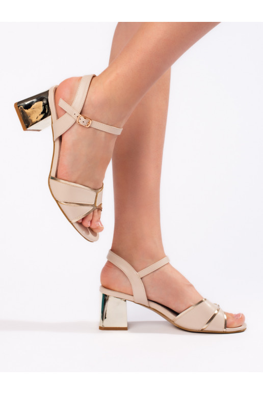 basutės ant kulno baltos spalvos-