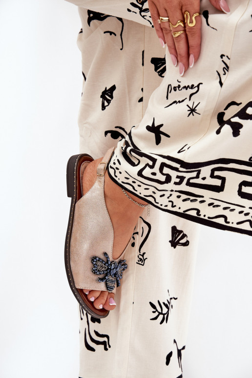 su blizgesiu Moteriškos basutės su ornamentais lygiapadžiai rausvo aukso spalvos Russona