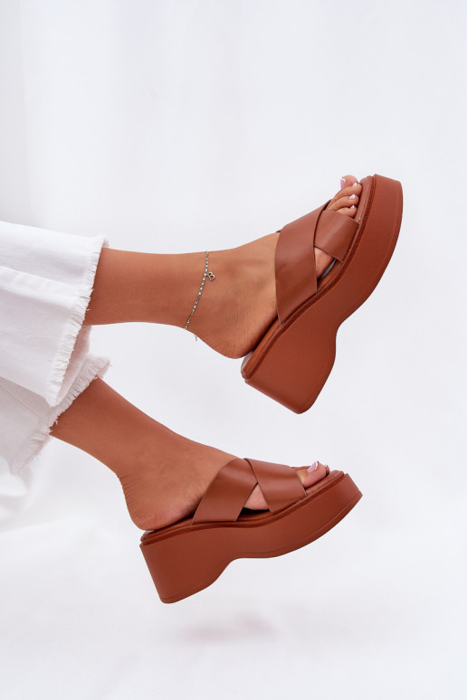 Moteriškos šlepetės su platforma I Koturnie rudos spalvos Nelithraea