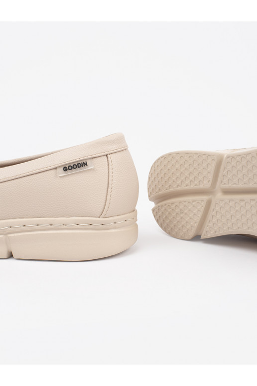 smėlio spalvos mokasinai  z przypinką