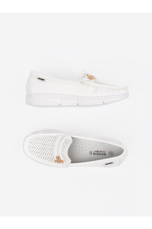 baltos spalvos mokasinai  z przypinką baltos spalvos mokasinai  z przypinką