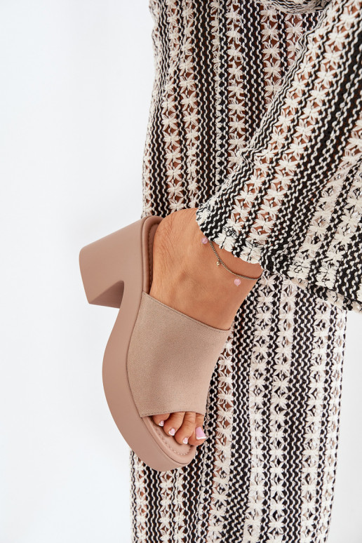 Moteriškos šlepetės su kulniukais ir platforma chaki spalvos Omeisa