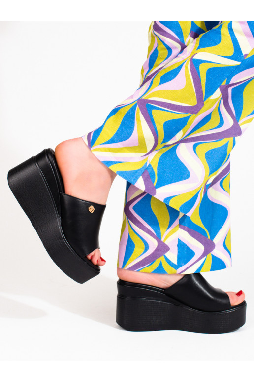 Moteriškos šlepetės j  juodos spalvos