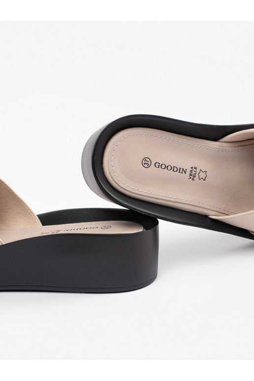 smėlio spalvos Šlepetės   su grandinėle