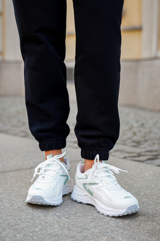 Moteriški sportiniai bateliai baltos-žalios spalvų