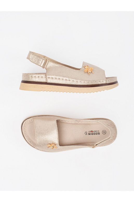 aukso spalvos sandalai su platforma z przypinką aukso spalvos sandalai su platforma z przypinką