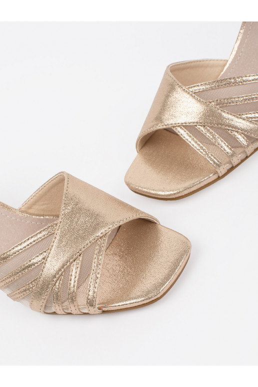 aukso spalvos  sandalai ant kulno aukso spalvos  sandalai ant kulno