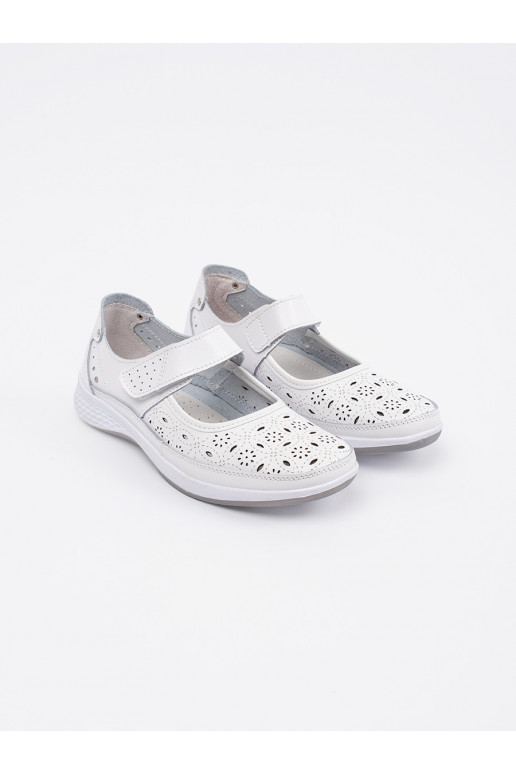 ažūrinio dizaino sandalai   baltos spalvos ažūrinio dizaino sandalai   baltos spalvos