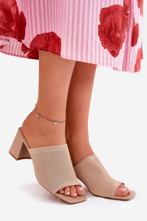 Moteriškos šlepetės su kulniukais Typu Słupek smėlio spalvos Wenilan