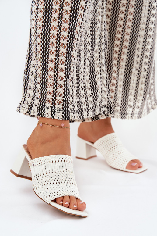 Moteriškos šlepetės  su kulniukais baltos spalvos Ciariloria