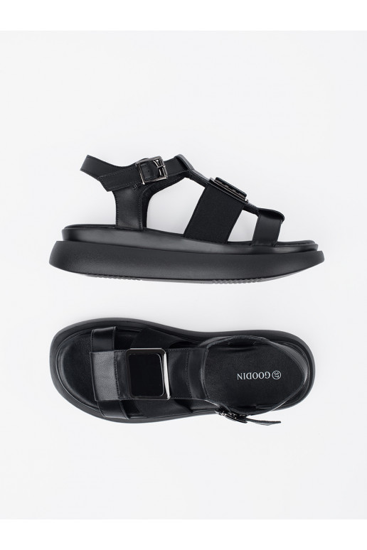 Juodos spalvos    sandalai su platforma