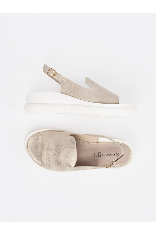 aukso spalvos  sandalai 