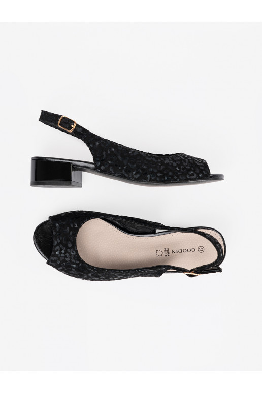 Juodos spalvos sandalai  